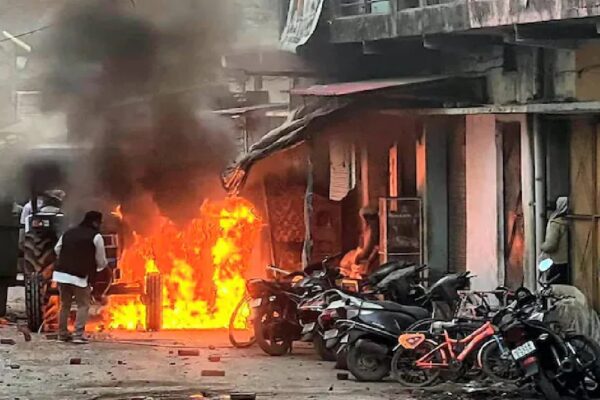 Haldwani Riots 4 people dead 200 injured internet suspended and schools closed shoot at sight order issued latest update