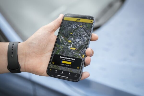 Techie Found Fathers Stolen Bag by Self Used Shared Location on Smartphone Heres How
