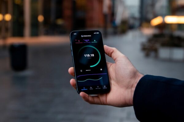 With 1.2 Tbps Speed China Launches World’s Fastest Internet Transmit 150 Movies in One Second