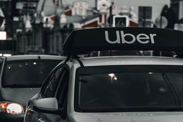 Uber gets license to run bus service in Delhi know details