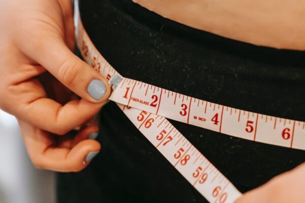 Does drinking 4.5 liters of water a day really reduce obesity? Know what experts say