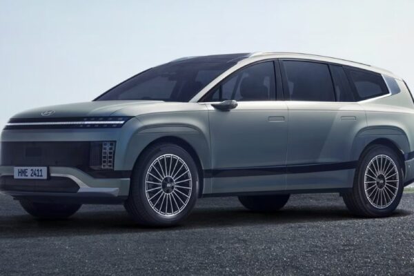 Hyundai Ioniq 9 Electric SUV Revealed 600 km Range Rapid Charging V2L Biggest EV Specifications Features