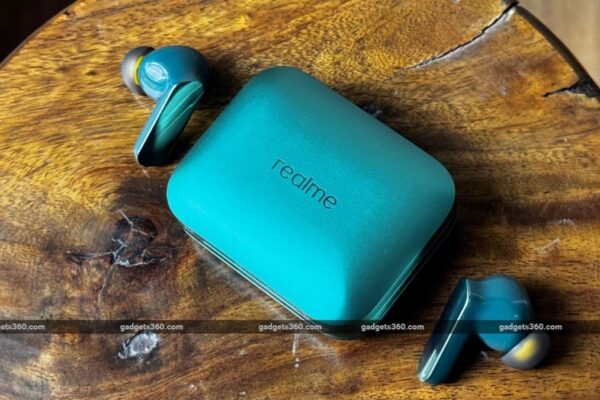 Big discount on headphones and TWS Earphones from Sony, OnePlus, JBL and More Brands